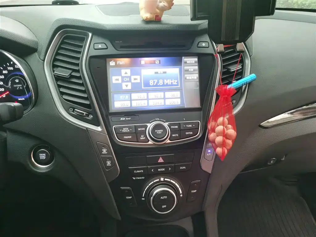 Hyundai Santa Fe 2013 Facelift 2.4L Automatic 4WD Smart фото 6