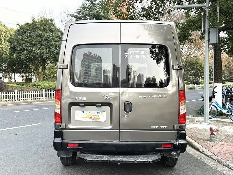 SAIC Maxus Xintu V80 2017 2.5T 5-speed manual Aoyun Tong China V short wheelbase medium roof 5/6/10 seats фото 5