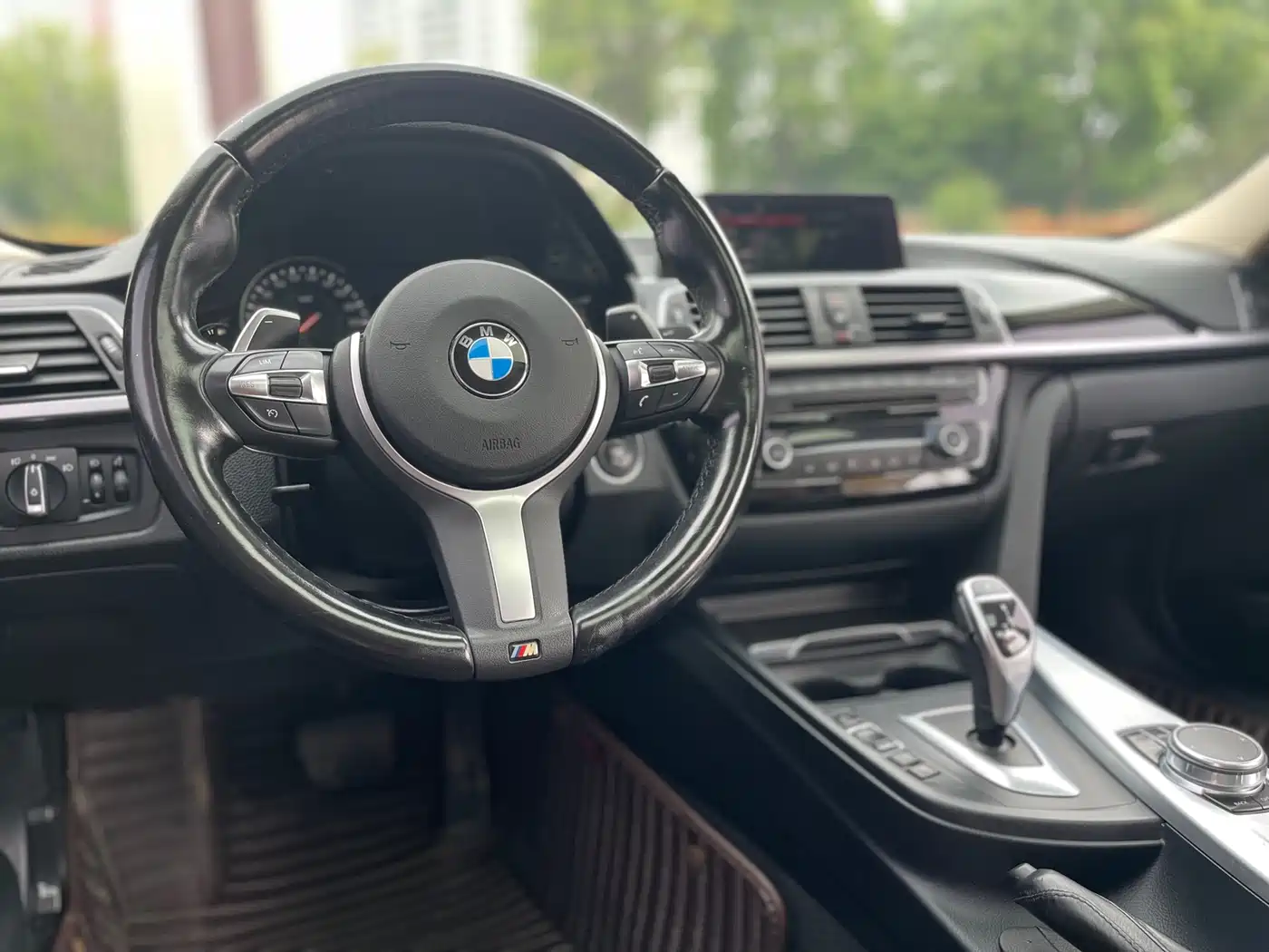 BMW 3 Series 2019 320Li M Luxury Package фото 4