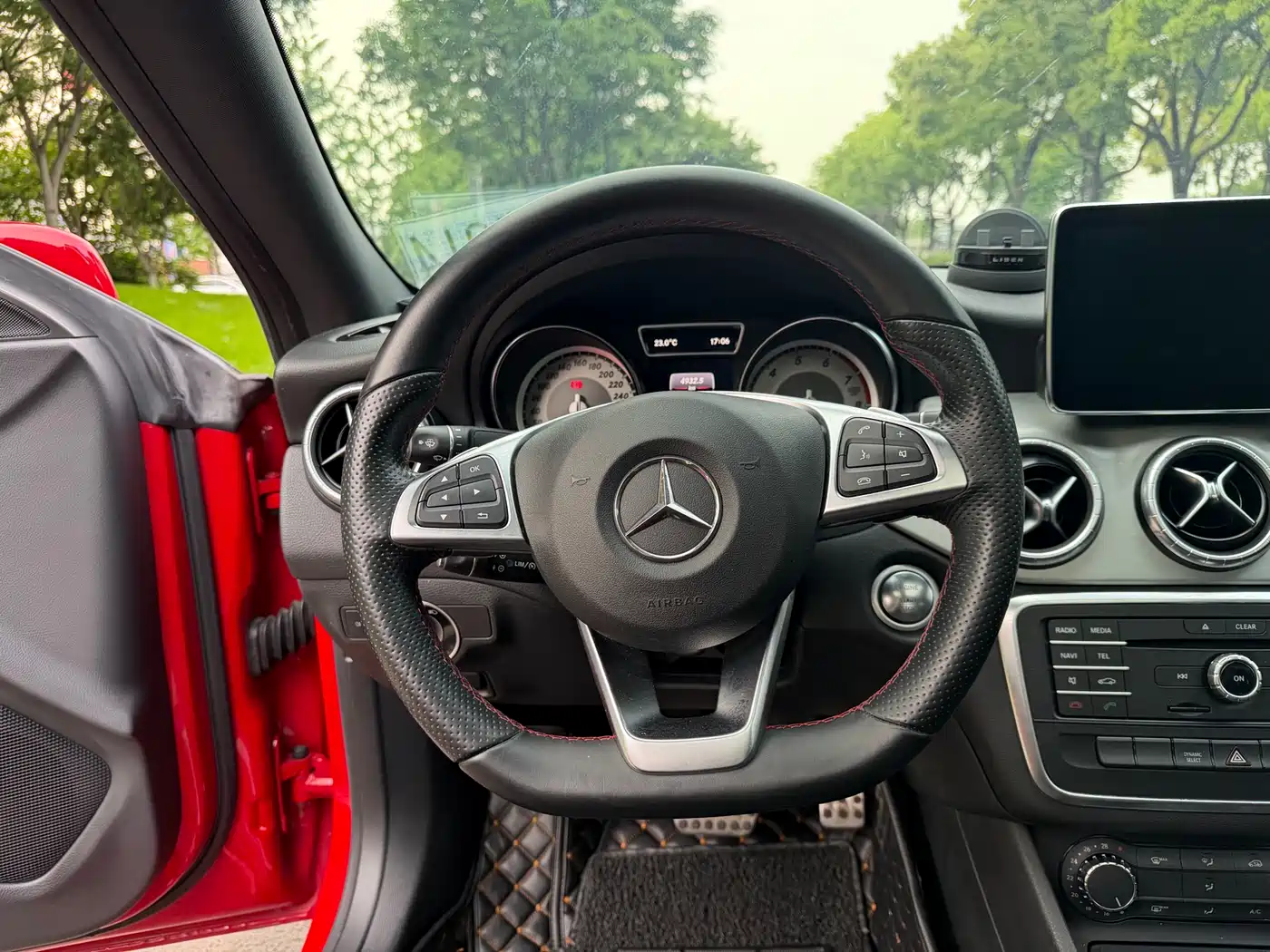 Mercedes-Benz CLA (Import) 2015 CLA 220 4MATIC фото 14