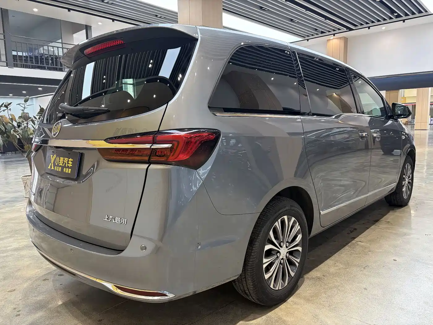 Buick GL8 2020 Land Business Class 652T Premium фото 6
