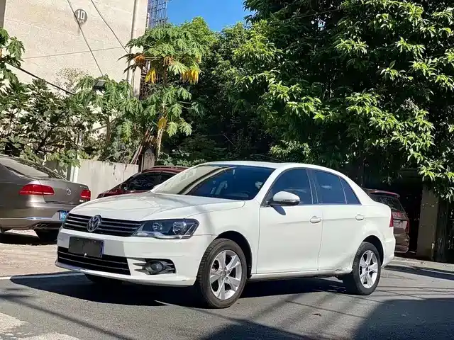  Volkswagen Bora 2015 Quality Edition 1.6L Automatic Comfort
