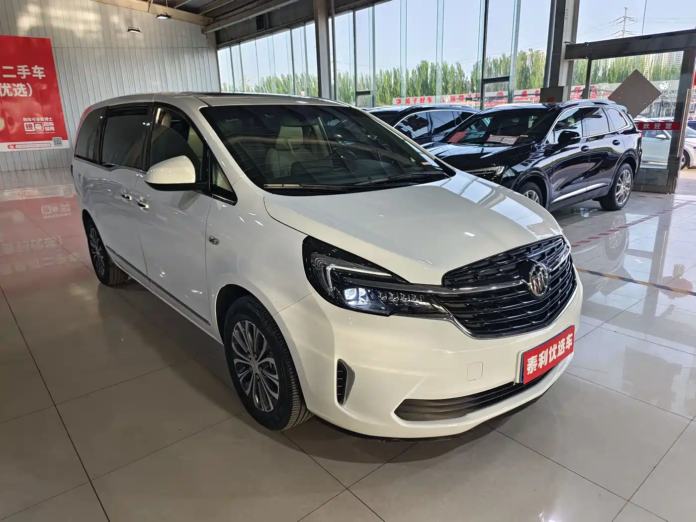Buick GL8 2021 Land Business Class 652T Luxury фото 2