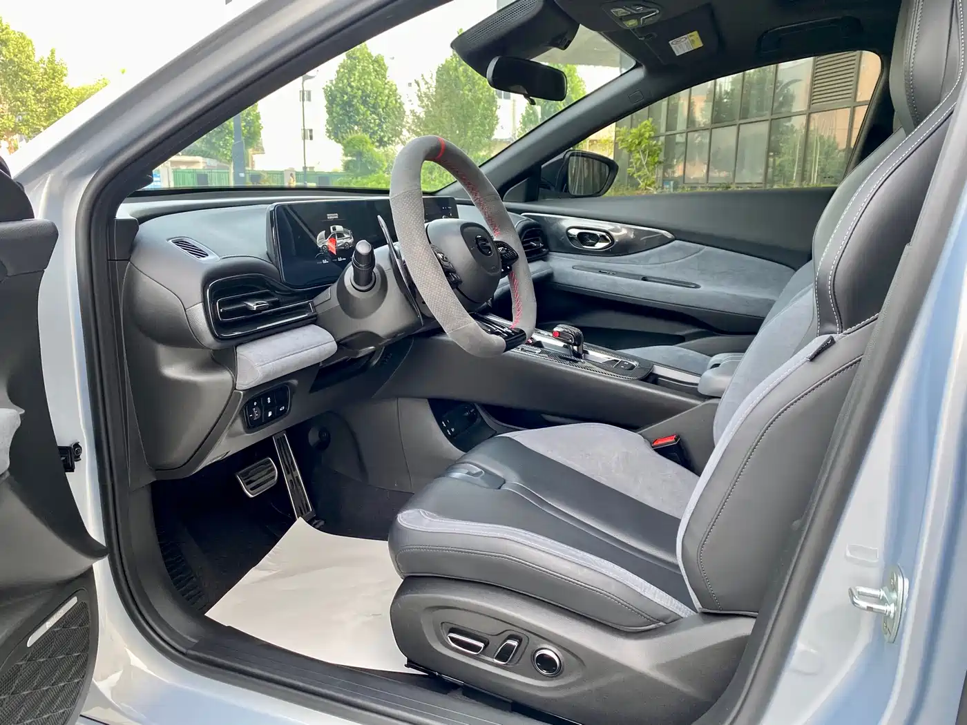 GAC Trumpchi Trumpchi Emkoo 2024 Model 400T Auto Shadow Leopard R MAX Edition фото 4