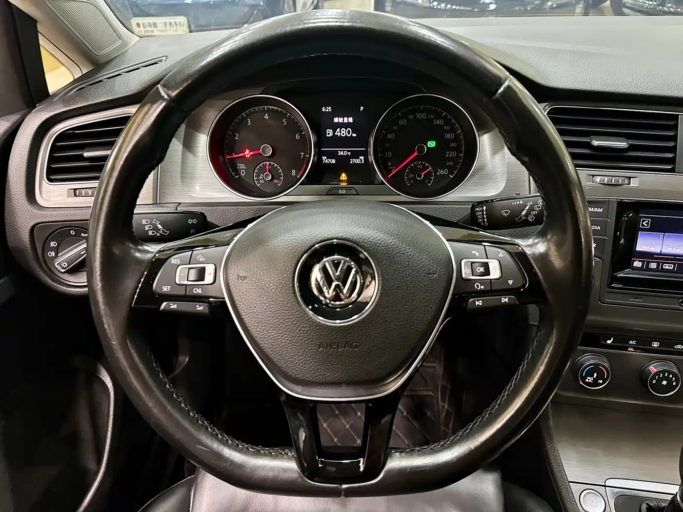 Volkswagen Golf 2016 230TSI Automatic Luxury фото 13