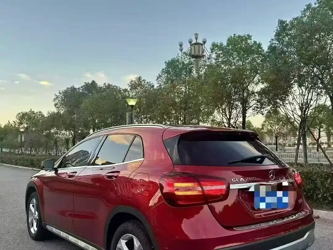Mercedes-Benz GLA 2017 GLA 200 Fashion фото 7