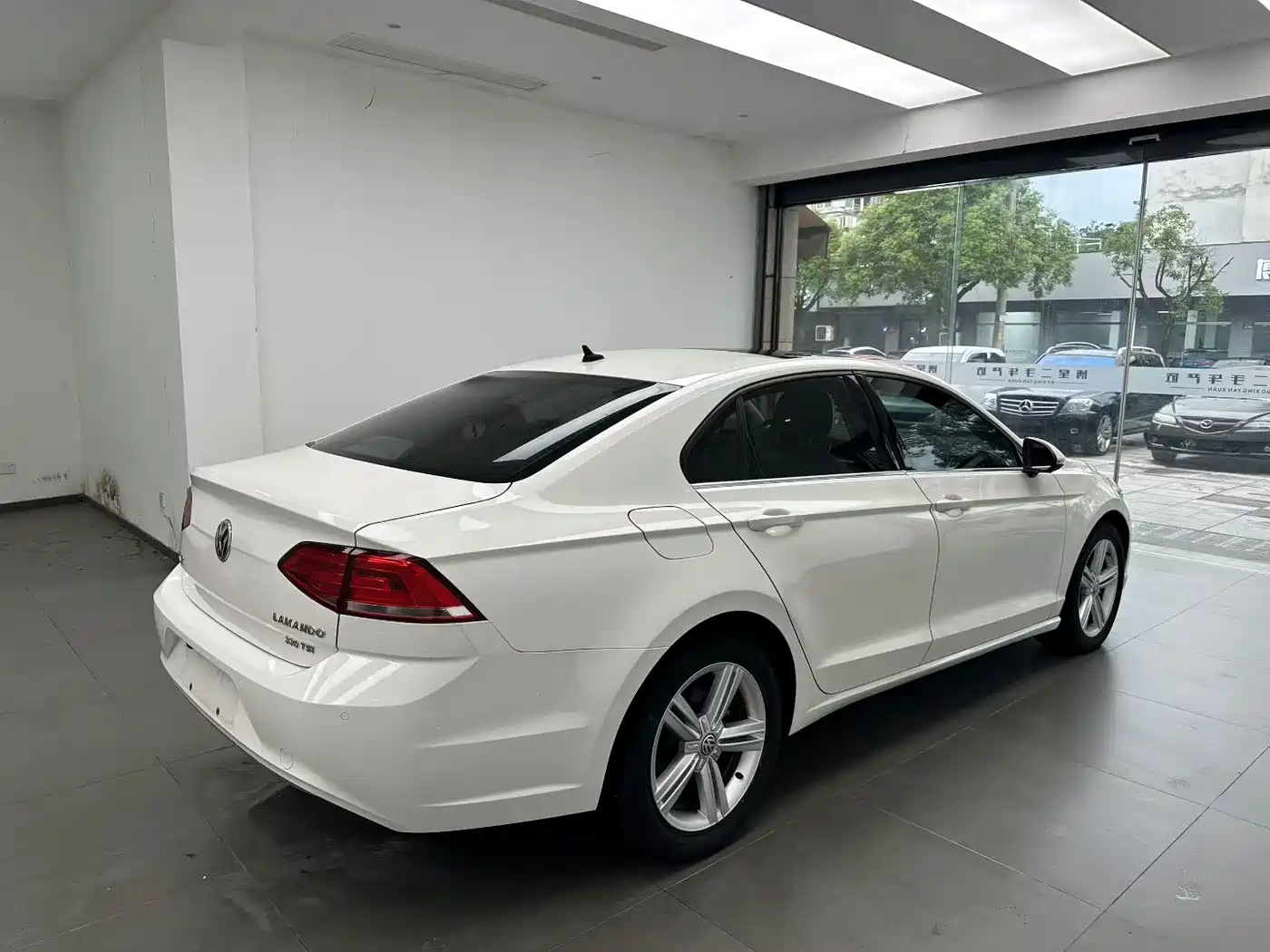 Volkswagen Lamando 2015 330TSI DSG Comfort фото 6