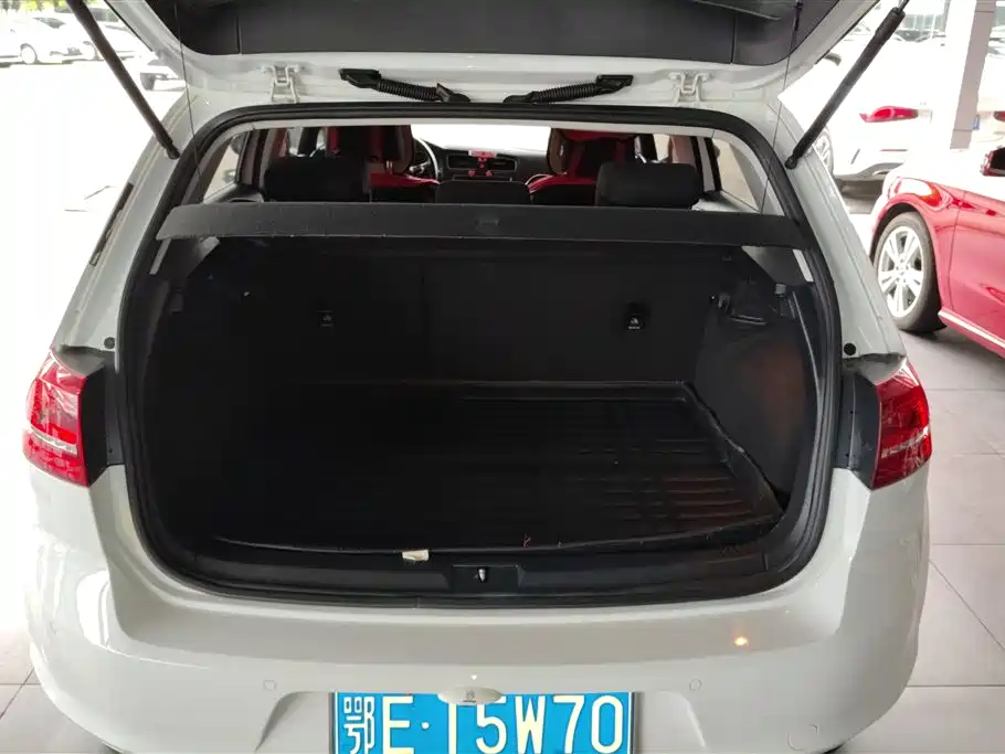 Volkswagen Golf 2016 230TSI Automatic Comfort фото 4