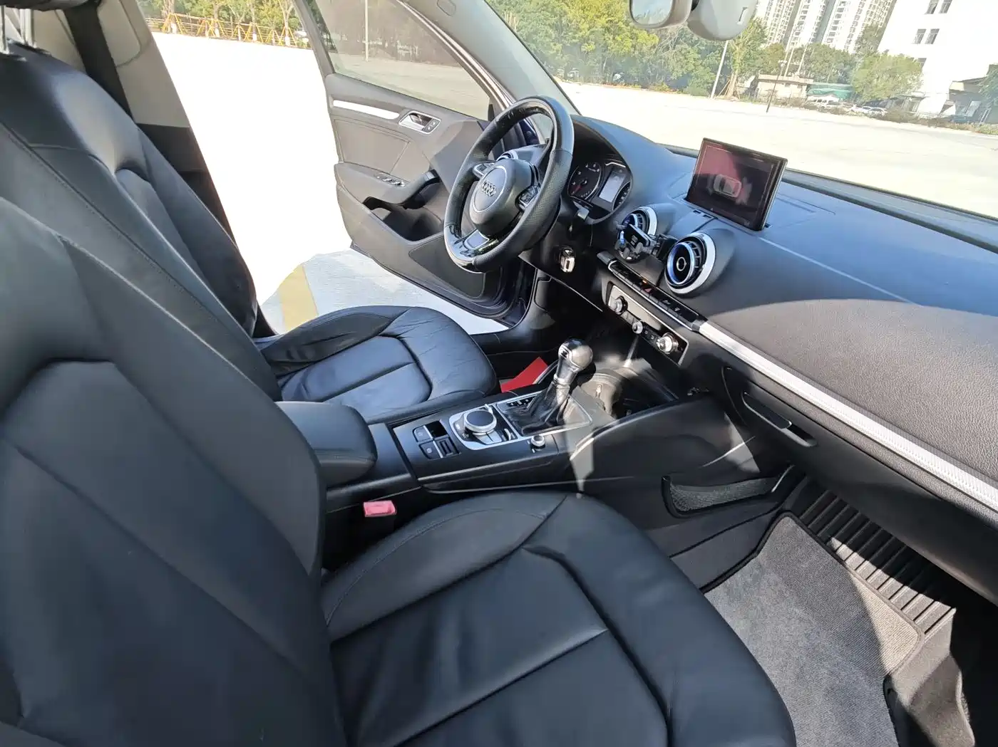 Audi A3 (Import) 2015 Limousine 45 TFSI S line Luxury фото 13