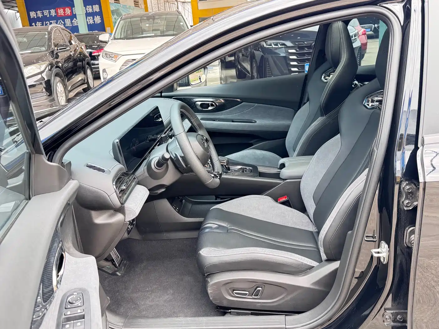 GAC Trumpchi Trumpchi Emkoo 2023 400T Automatic R PRO фото 4