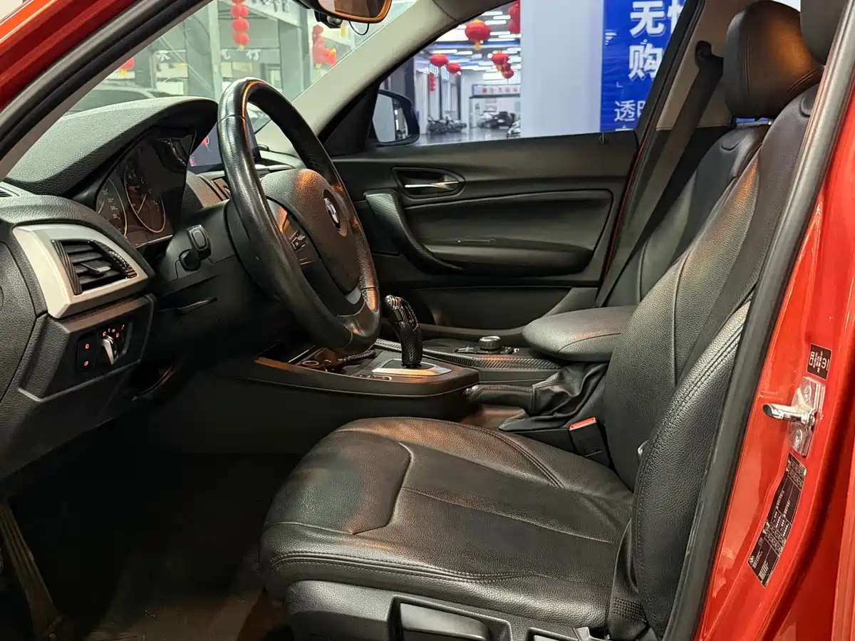 BMW 1 Series (Import) 2012 116i Urban Edition фото 4