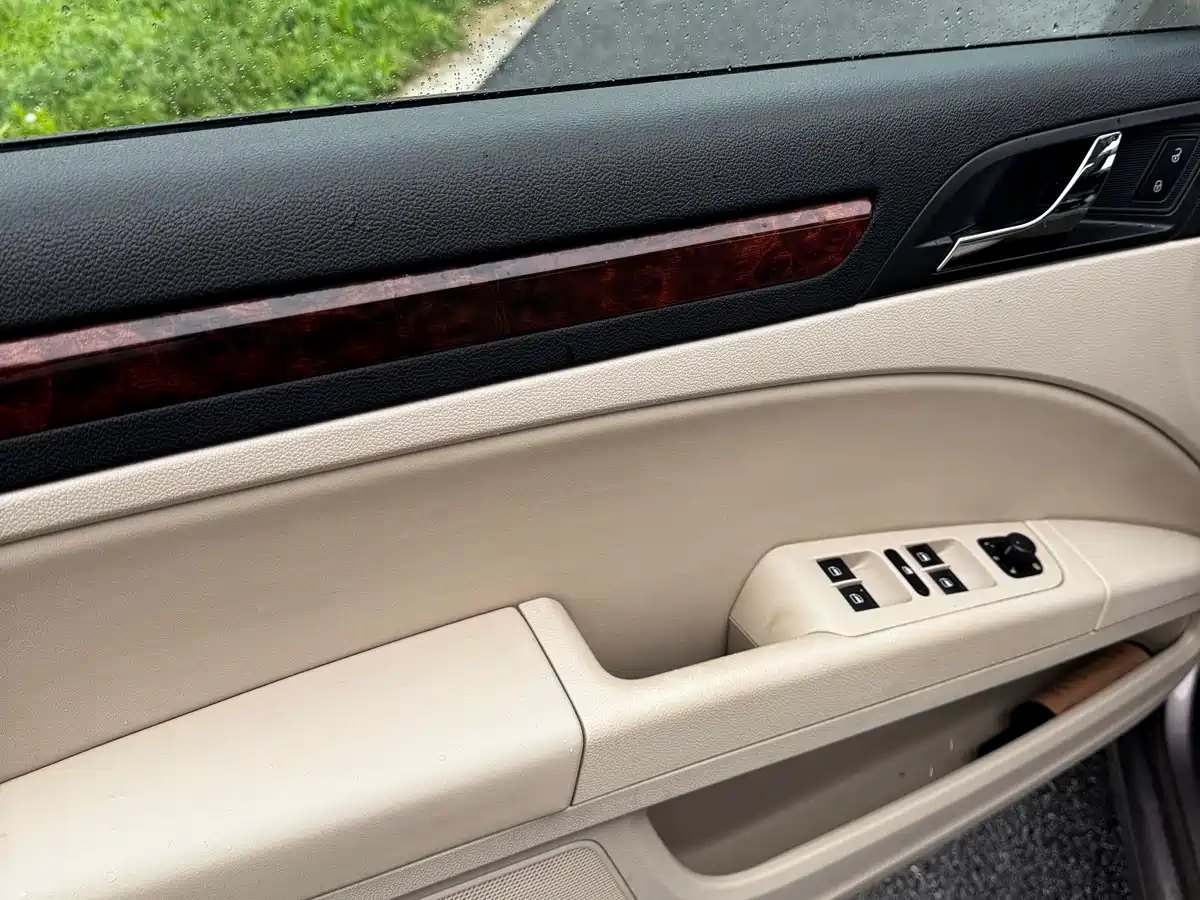 Škoda Superb (Import) 2013 Touring Edition 2.0TSI Premium фото 8