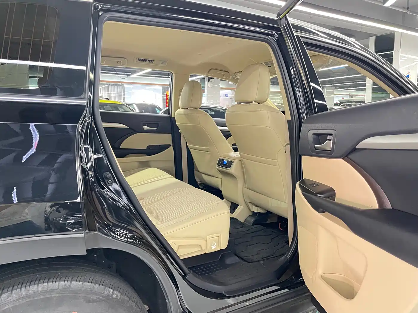 Toyota Highlander 2018 2.0T 4WD Elite 7-seater China VI фото 9