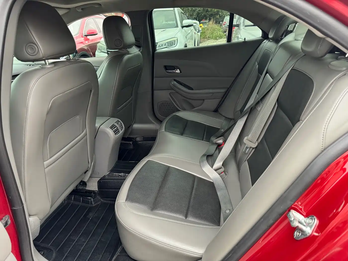 Chevrolet Malibu 2013 2.4L Automatic Luxury Edition фото 13