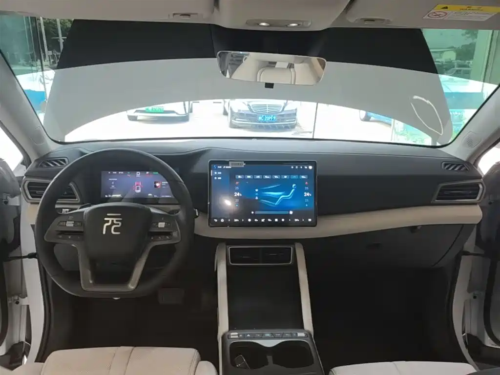 BYD Yuan UP 2025 Smart Drive Edition 401KM Vitality Version фото 10