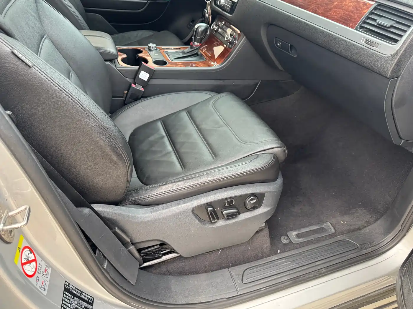 Volkswagen Touareg 2011 3.0TDI Diesel Standard фото 4