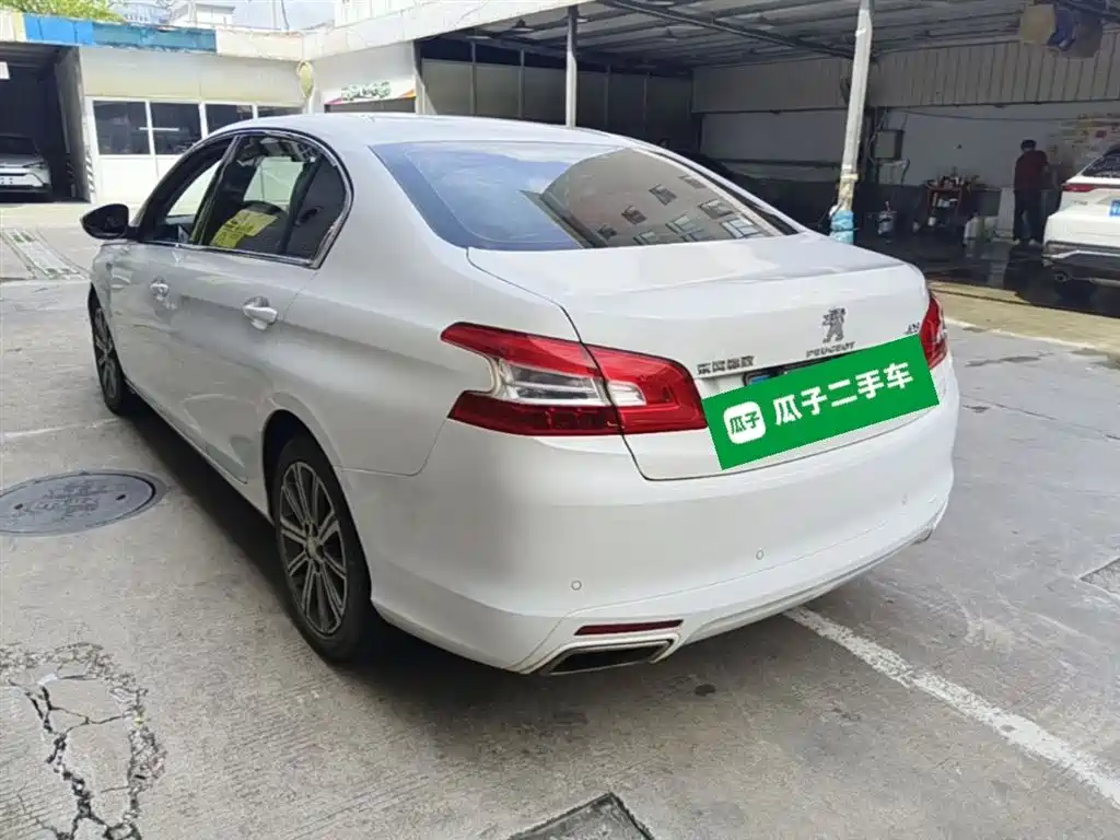 Peugeot 408 2016 1.6T Automatic Luxury Edition фото 5