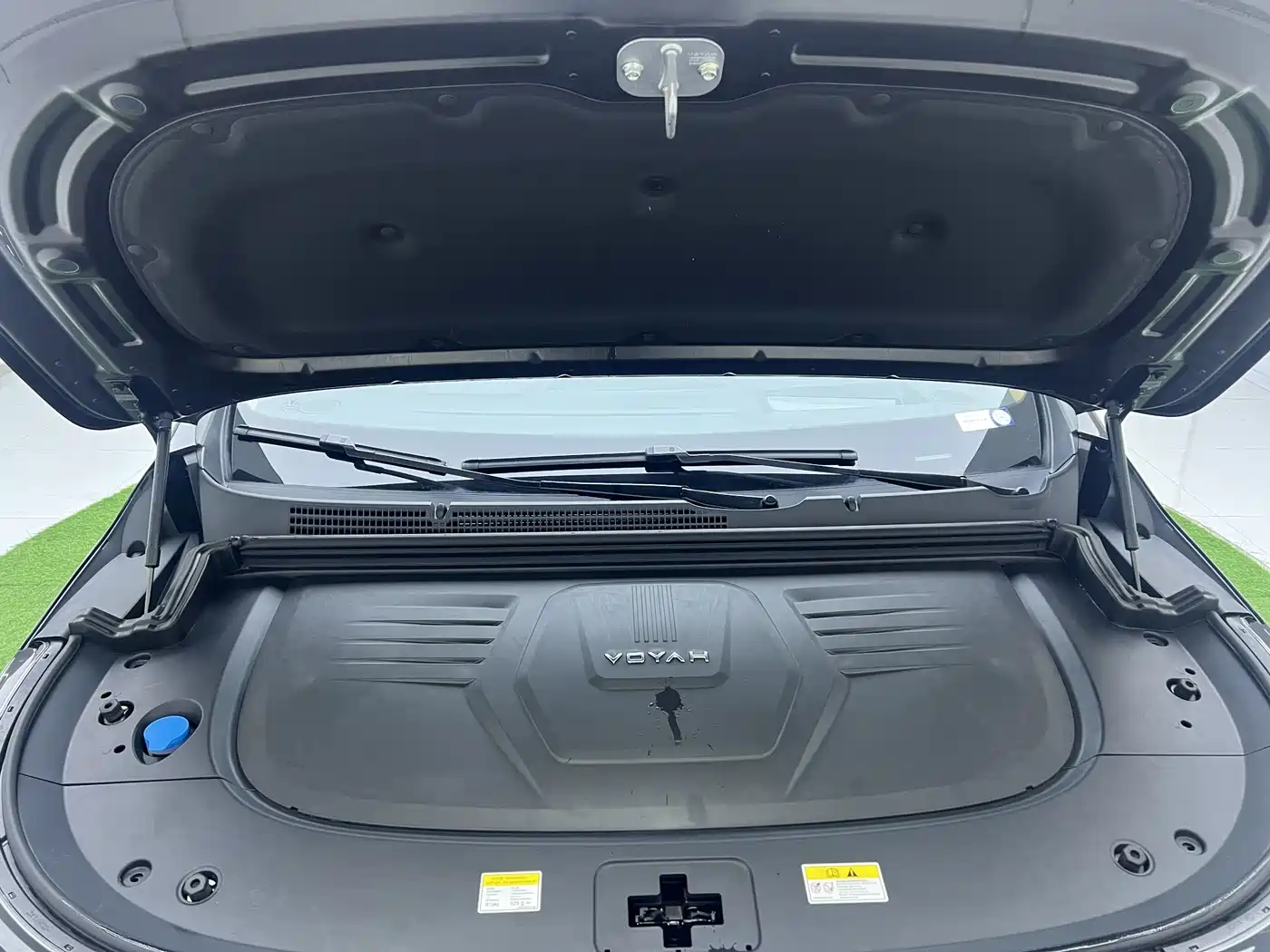 Voyah Auto Voyah Dreamer 2025 PHEV AWD Flagship Kunpeng Edition фото 17