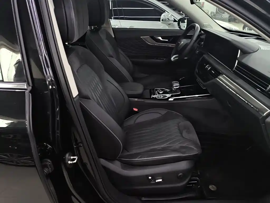 Hongqi HS5 2022 Facelift 2.0T Smart Flag Enjoyment Edition фото 25