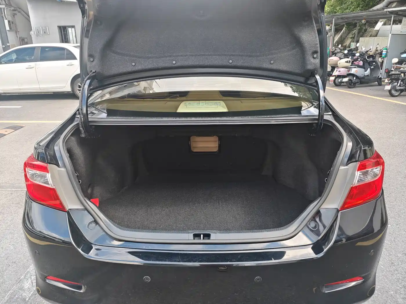 Toyota Camry 2012 Junrui 2.0S Dynamic Edition фото 17