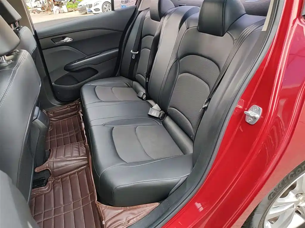 Chevrolet Cavalier 2019 320 Automatic Joy Edition фото 17