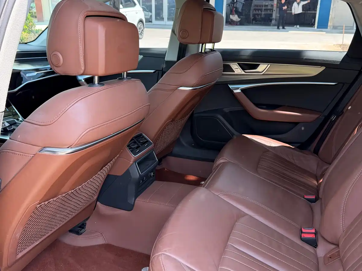 Audi A6L 2023 Facelift 45 TFSI Premium Elegance фото 9