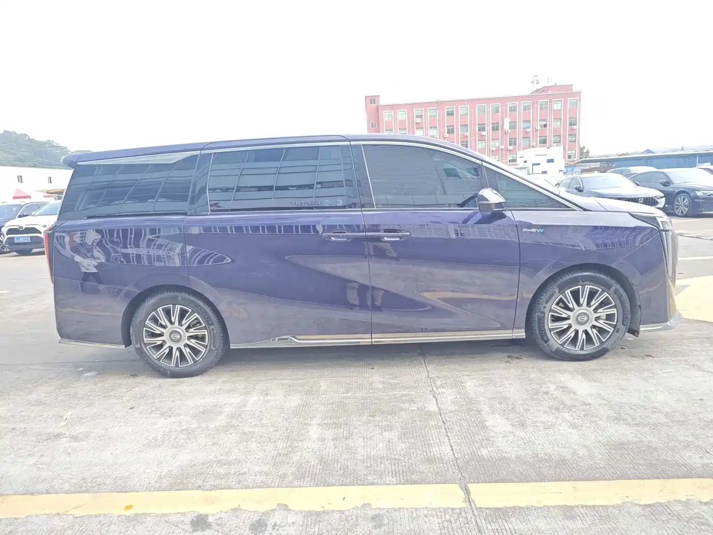 GAC Trumpchi Trumpchi E9 2023 E9 MAX фото 5