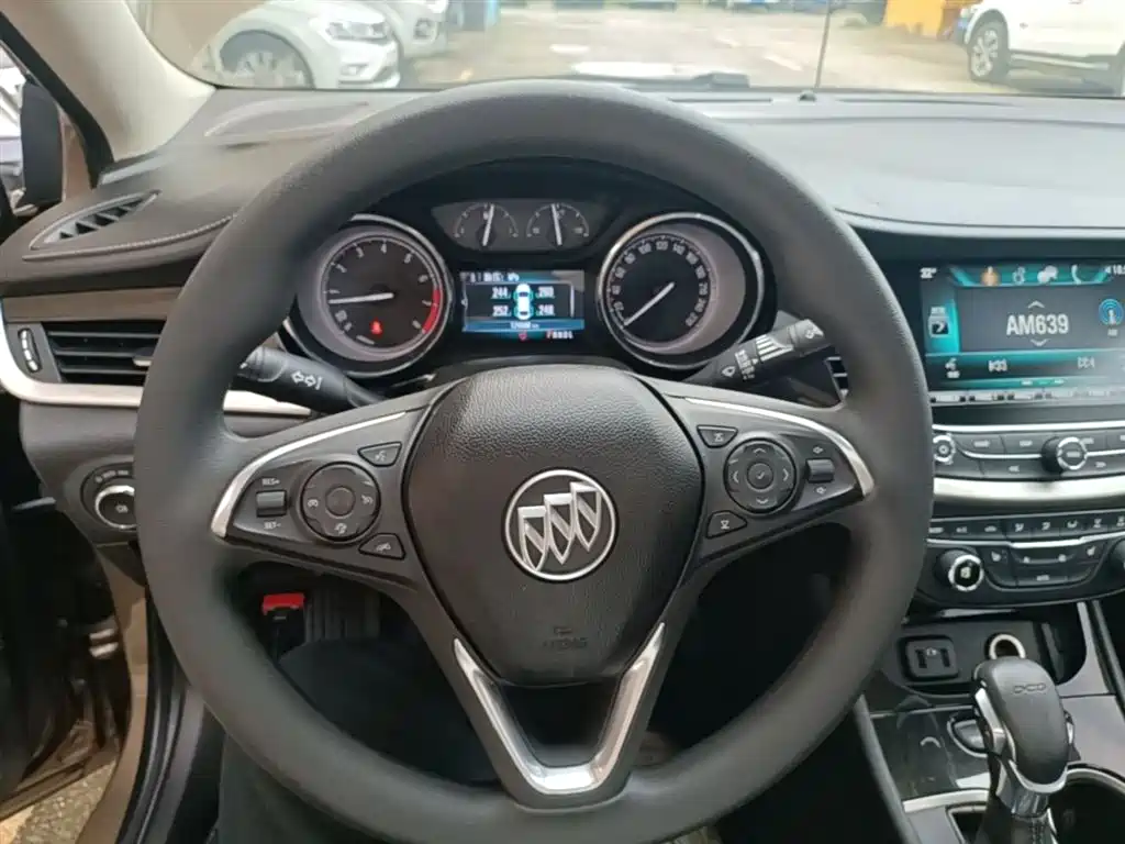 Buick Verano 2017 Sedan 20T DCT Elite фото 11