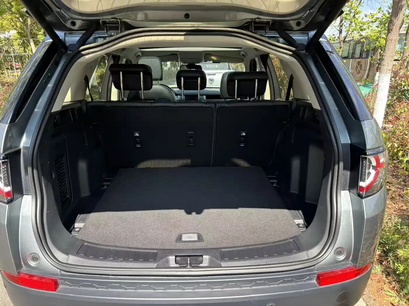 Land Rover Discovery Sport 2019 240PS SE Edition China V фото 19