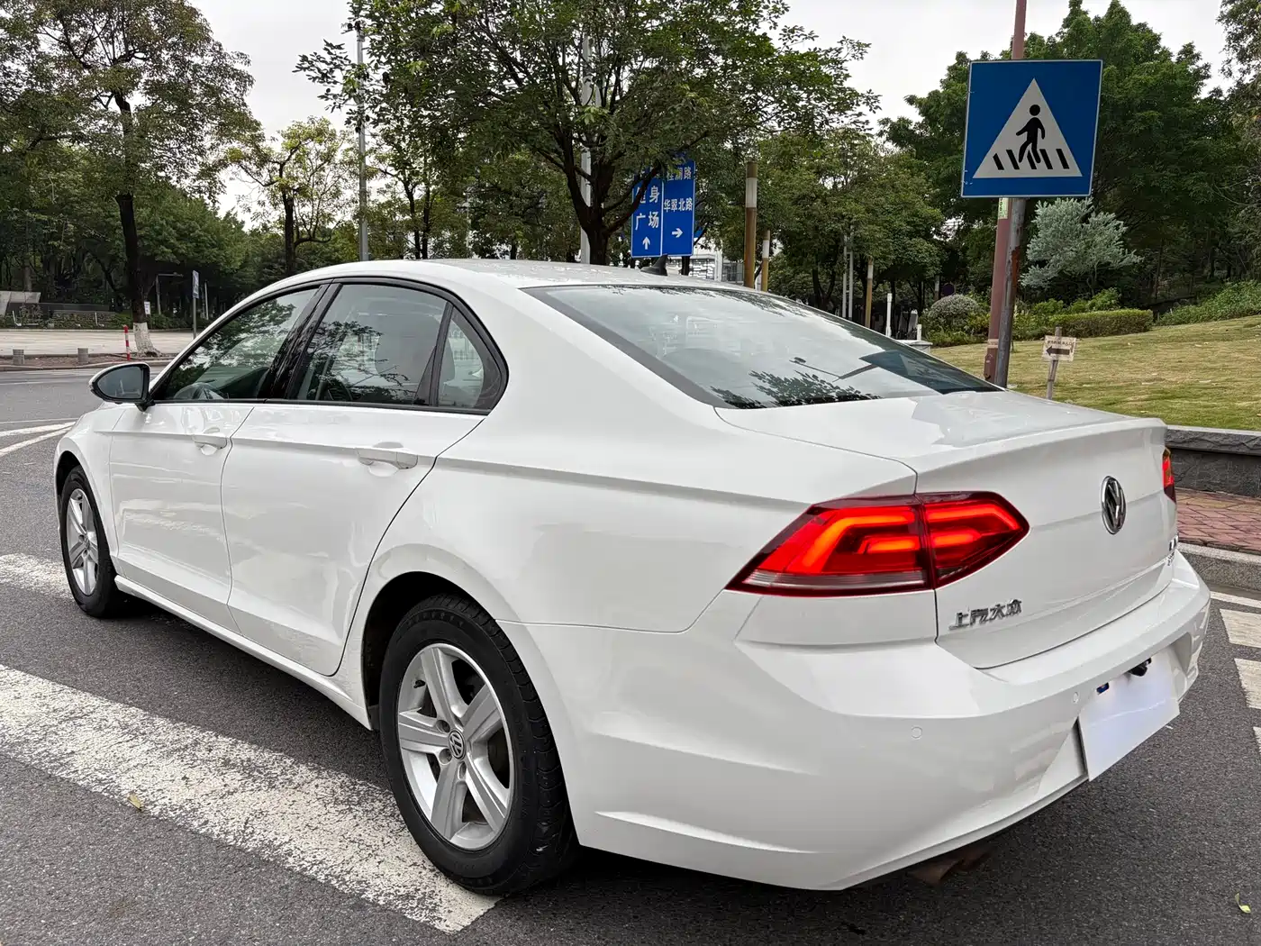 Volkswagen Lamando 2017 230TSI DSG Trend Edition фото 5