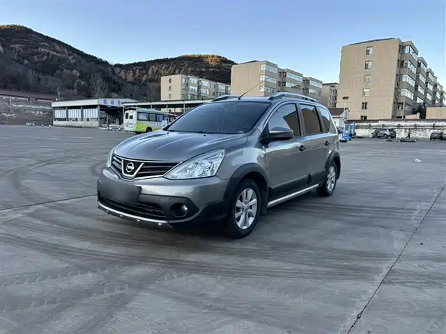 Nissan Livina 2013 Sharp 1.6XL Manual Comfort