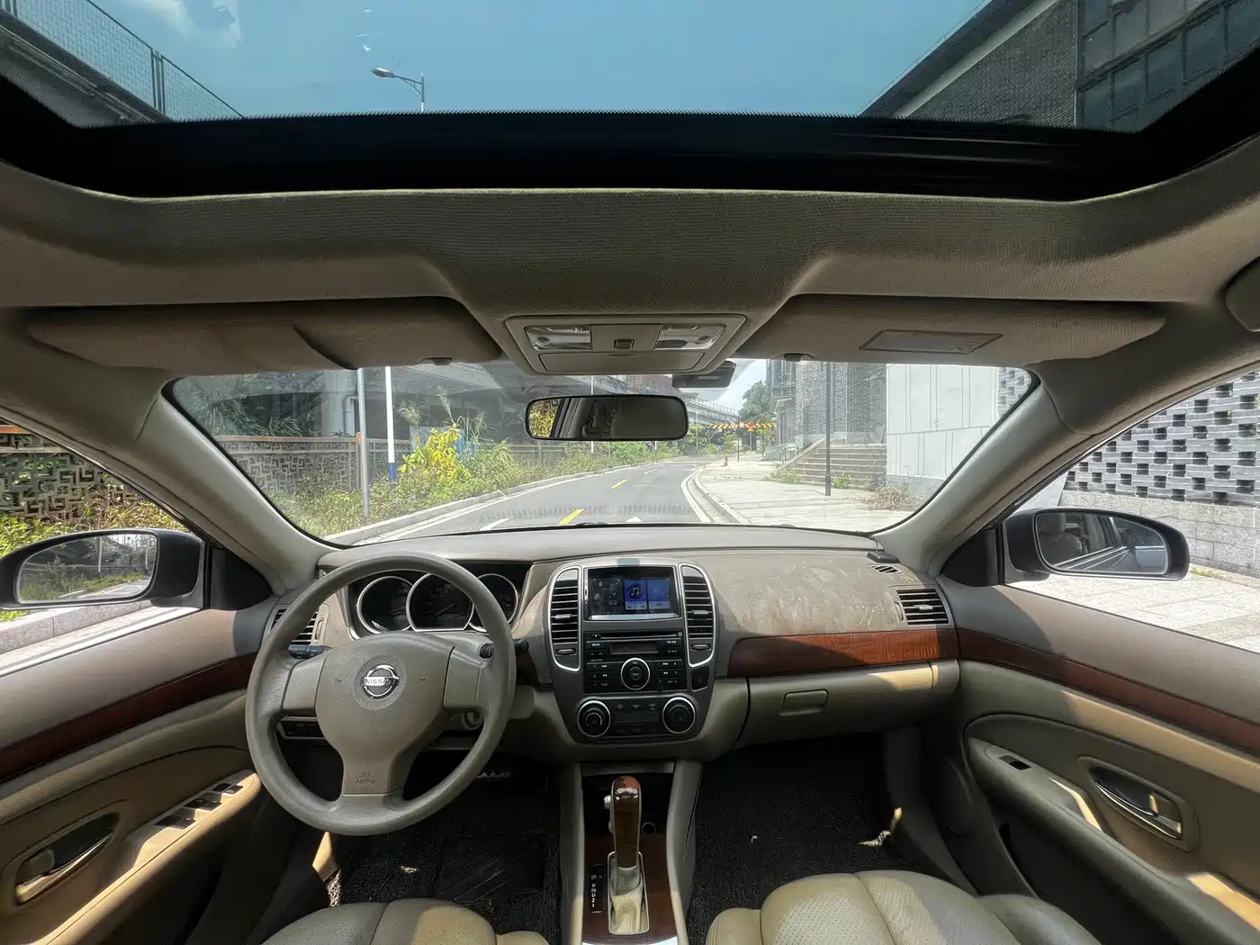 Nissan Sylphy 2010 2009 Model 1.6XL Automatic Luxury Sunroof Edition