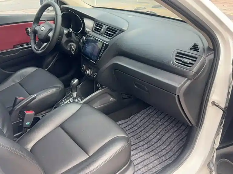 Kia K2 2013 2012 Hatchback 1.4L AT Cool Commemorative Edition