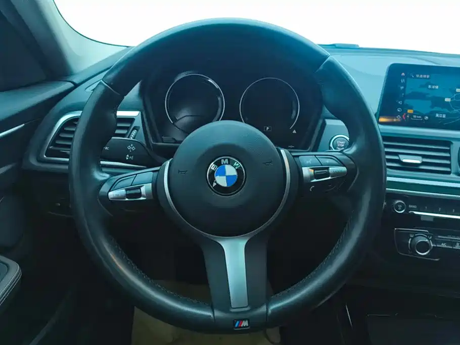 BMW 1 Series 2019 118i M Sport Package фото 15