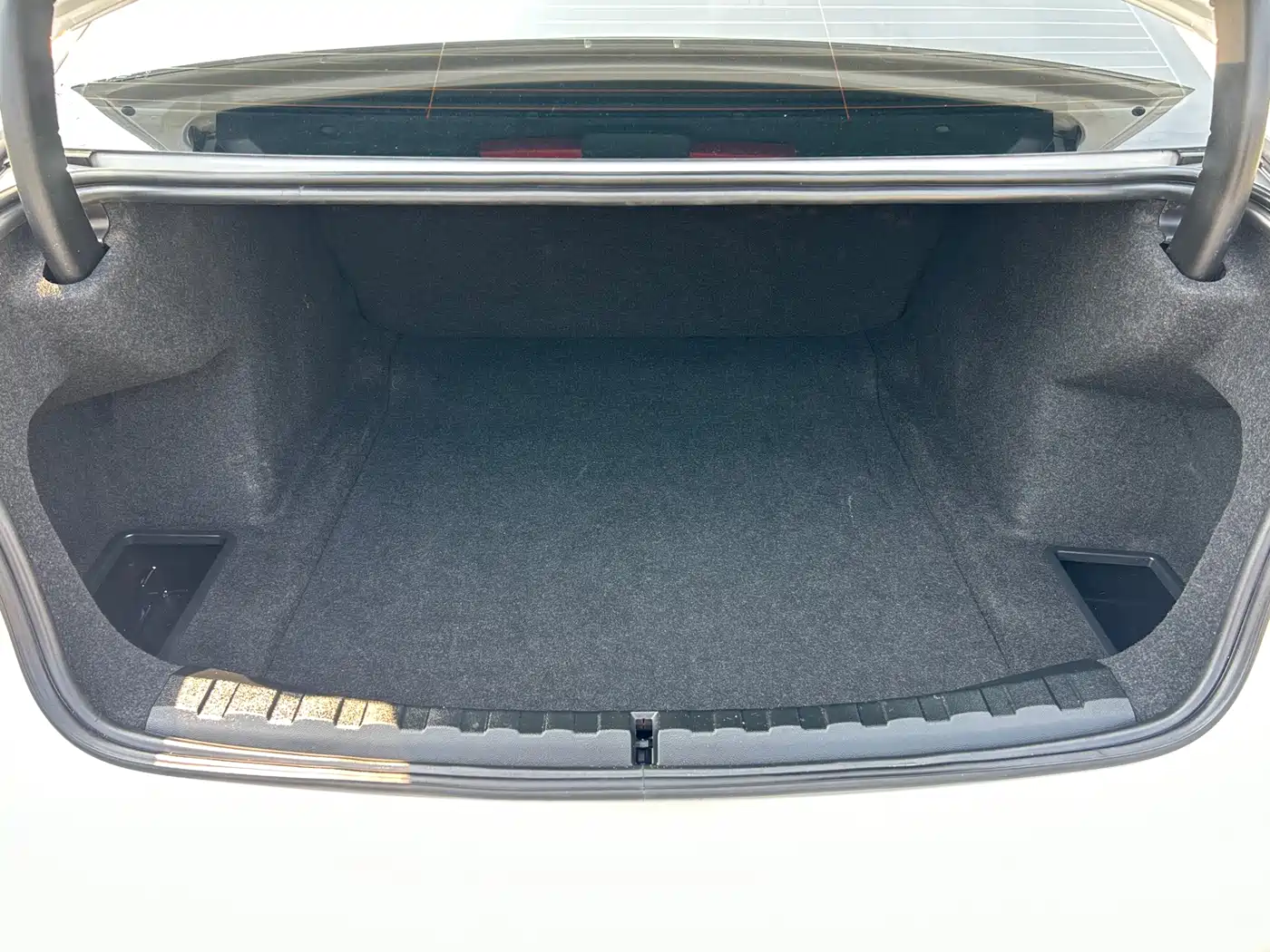 BMW 3 Series 2024 325Li M Sport Package фото 11
