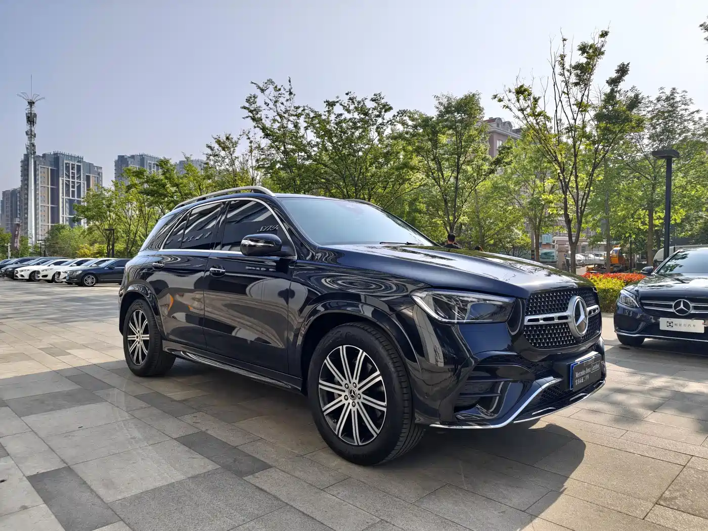 Mercedes-Benz GLE 2025 GLE 350 4MATIC Fashion фото 3