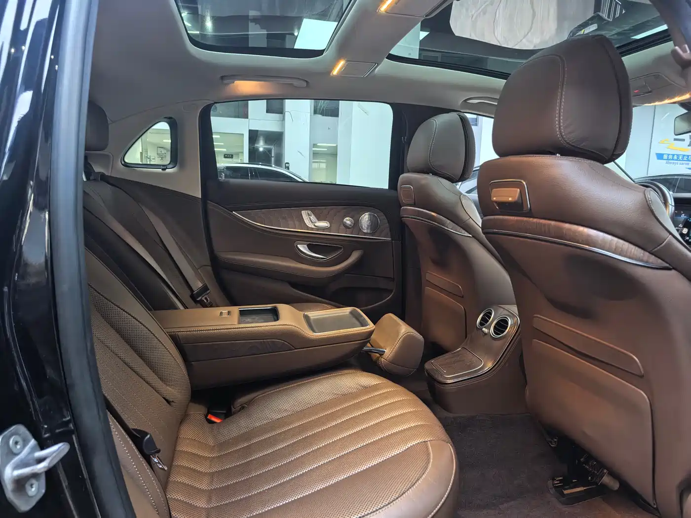 MERCEDES-BENZ E CLASS