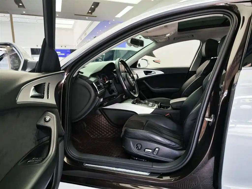 Audi A6 (Import) 2017 Avant 40 TFSI Sport фото 18