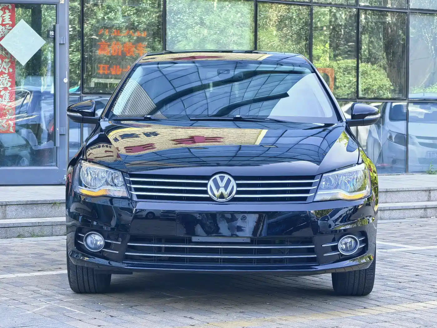 Volkswagen Bora 2013 1.6L Automatic Luxury Model фото 2