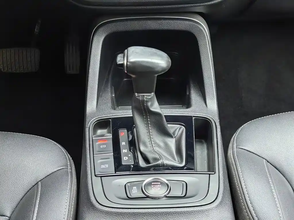 Qoros 5 2019 2018 Facelift 1.6T Automatic Leading