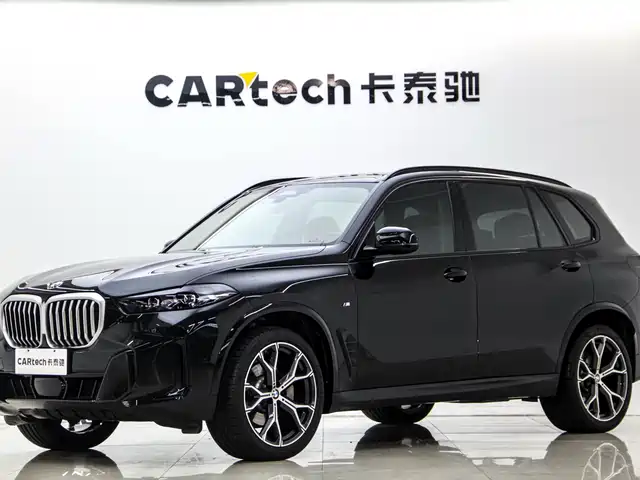 BMW X5 2023 xDrive 30Li Premium M Sport Black Night Package