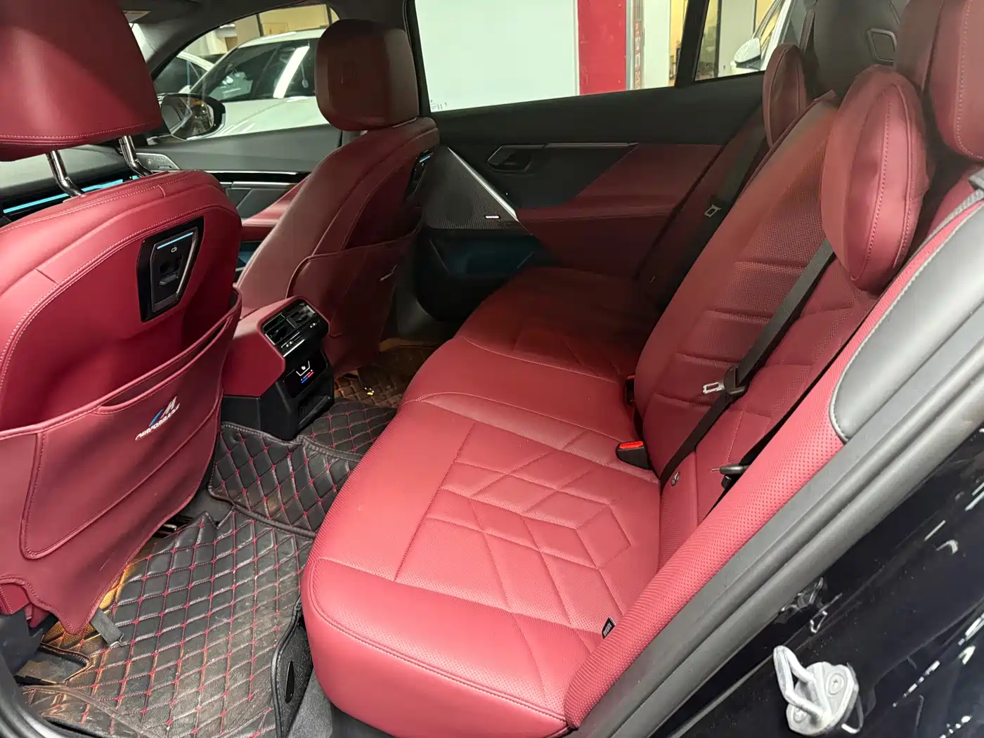 BMW 5 Series 2025 525Li M Sport Package фото 10