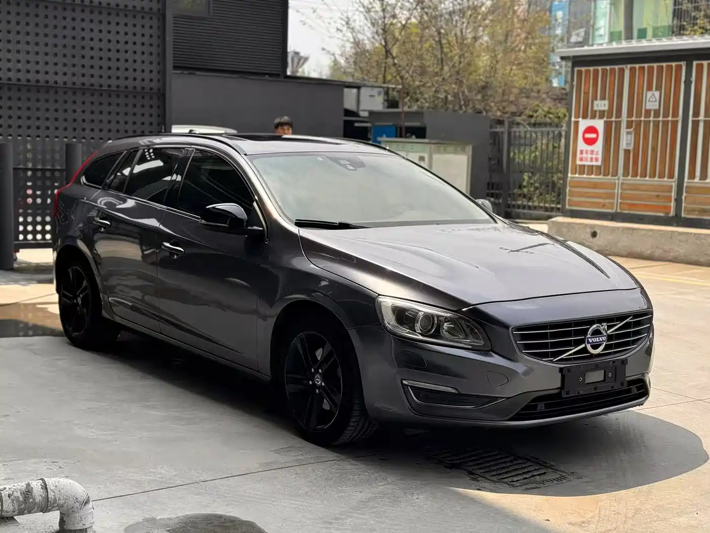 Фото 3 - Volvo V60