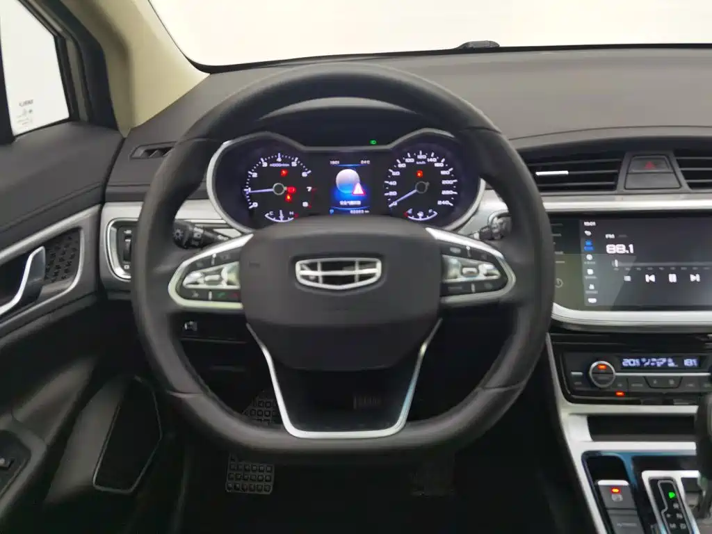Photo 11 - Geely Emgrand GS