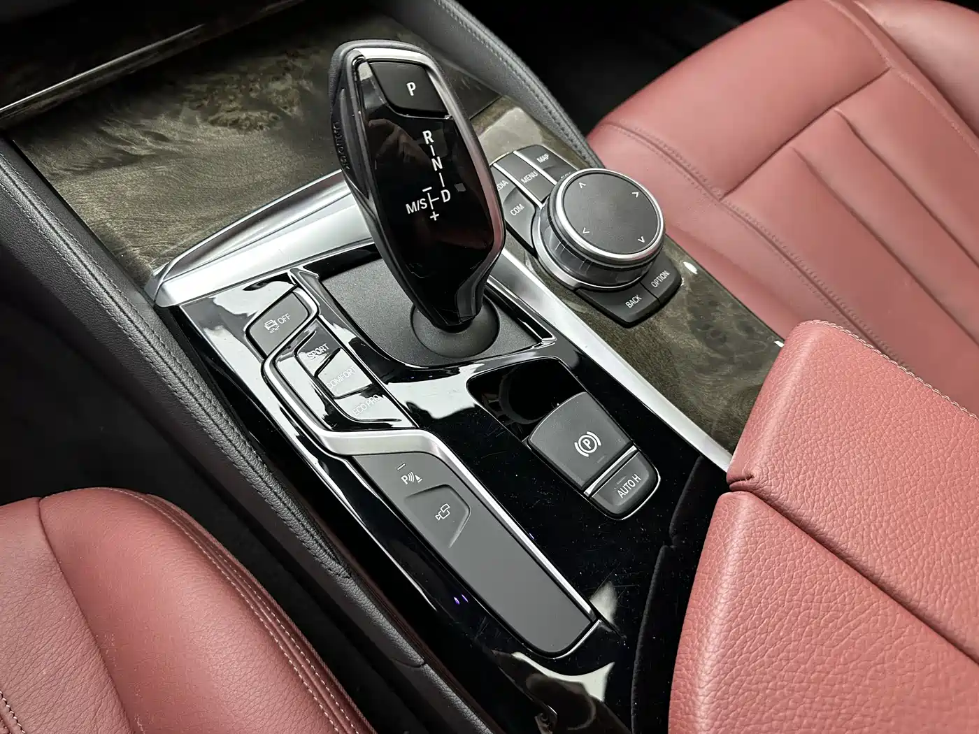 BMW 5 Series 2019 Facelift 530Li Leading M Sport Package фото 16