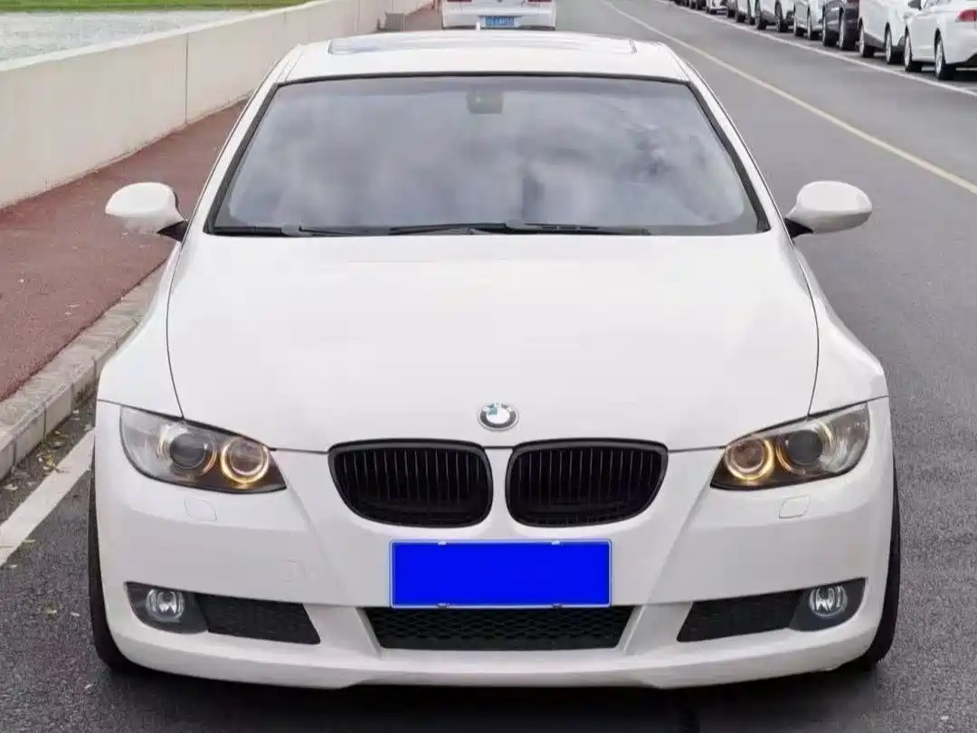 BMW 3 Series (Import) 2009 Model 325i Coupe фото 2