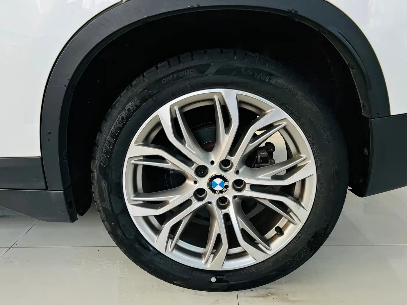 BMW X1 2018 sDrive20Li Leading Model фото 9