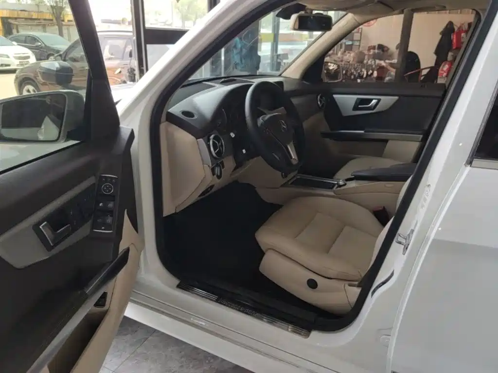 Mercedes-Benz GLK-Class 2013 GLK 300 4MATIC Dynamic Sunroof фото 16