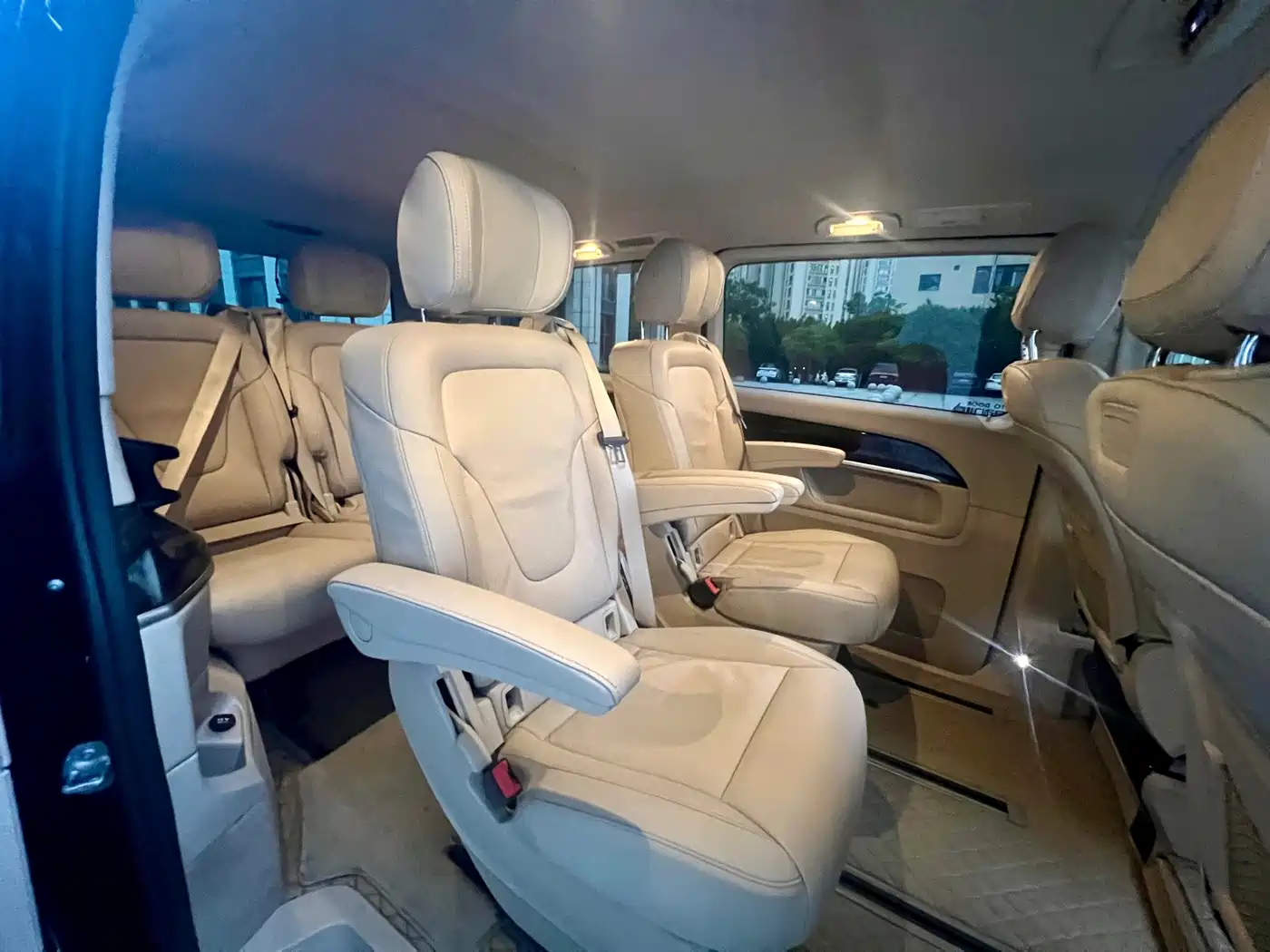 Mercedes-Benz V-Class 2017 Model V 260 Pilot Edition фото 21