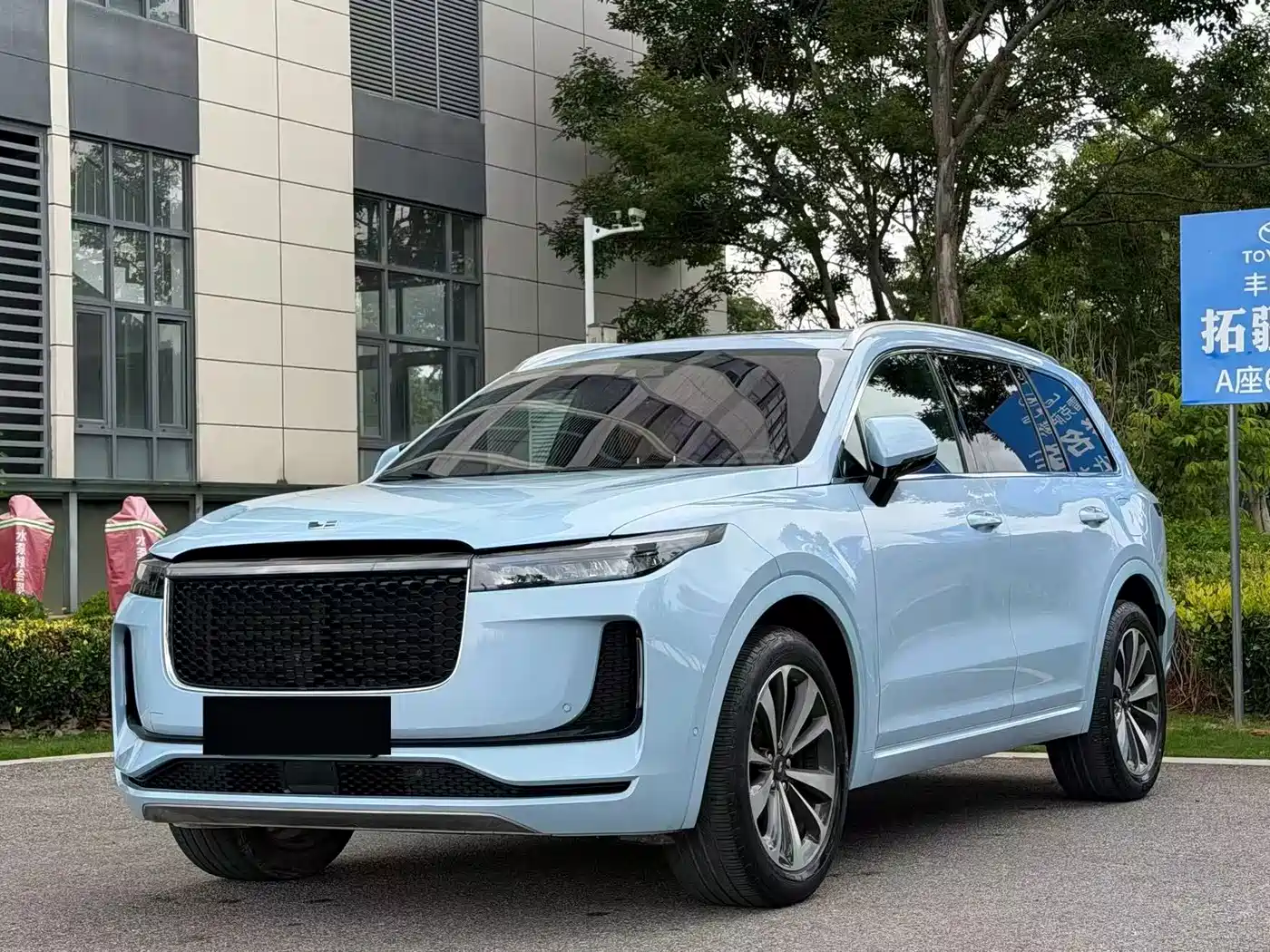 Li Auto Li ONE 2020 Extended Range 6-seater